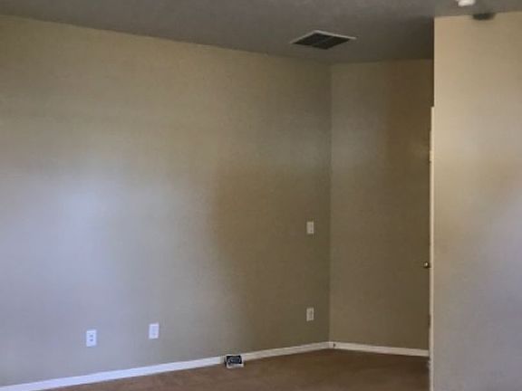 5th image of 321 Aspenwood Dr