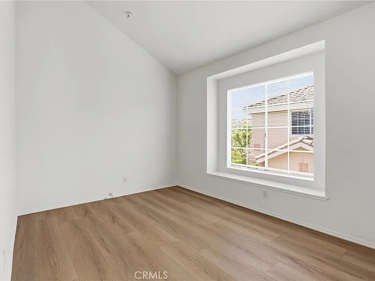 14075 Lemoli Ave — Photo 30