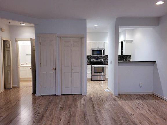 4th image of 2030 132nd Ave SE #B-303