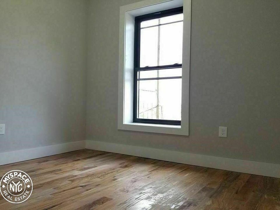 2nd image of 555 39th St #3T