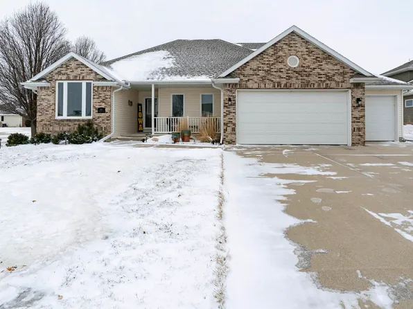 405 Homestead Ln, Sergeant Bluff, IA 51054