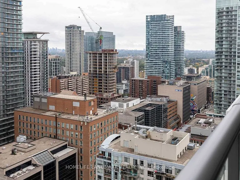 2221 Yonge St #2510 — Photo 25