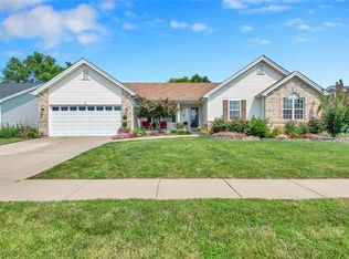 906 Hampshire Heath Dr, Dardenne Prairie, MO 63368