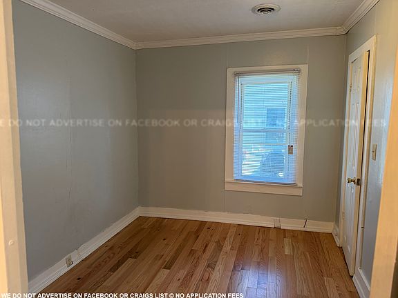4th image of 1406 E Fairview Ave