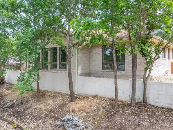 1307 Malibu Dr N, Kerrville, TX 78028