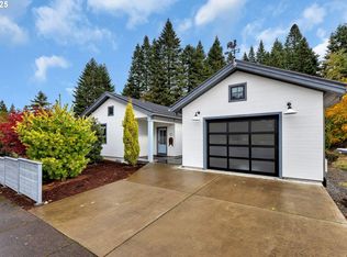 922 SW Spelling Pl, Cascade Locks, OR 97014