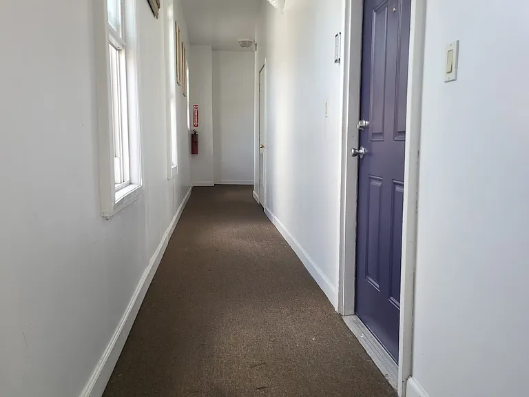 2151 W 21st St #2 — Photo 13