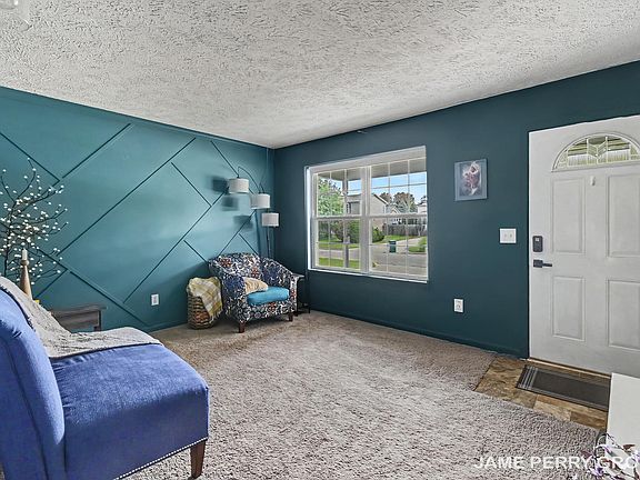 3rd image of 1192 Porter Dr