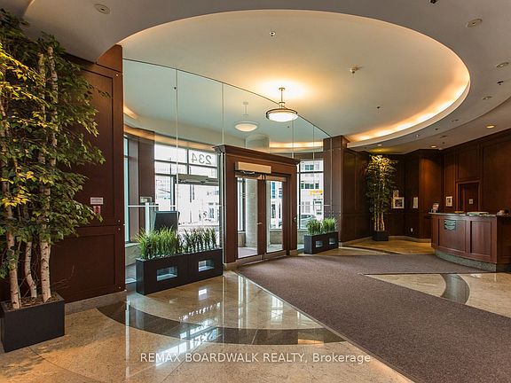 3rd image of 234 Rideau St #511
