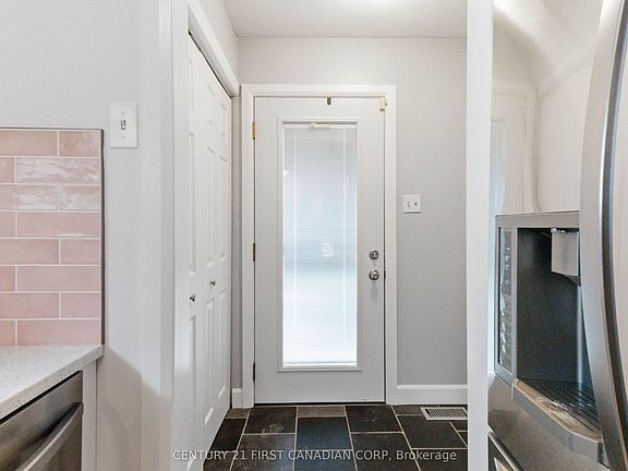 5th image of 436 Ferndale Ave