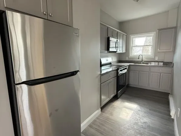 75 Campbell St, Fall River, MA 02723