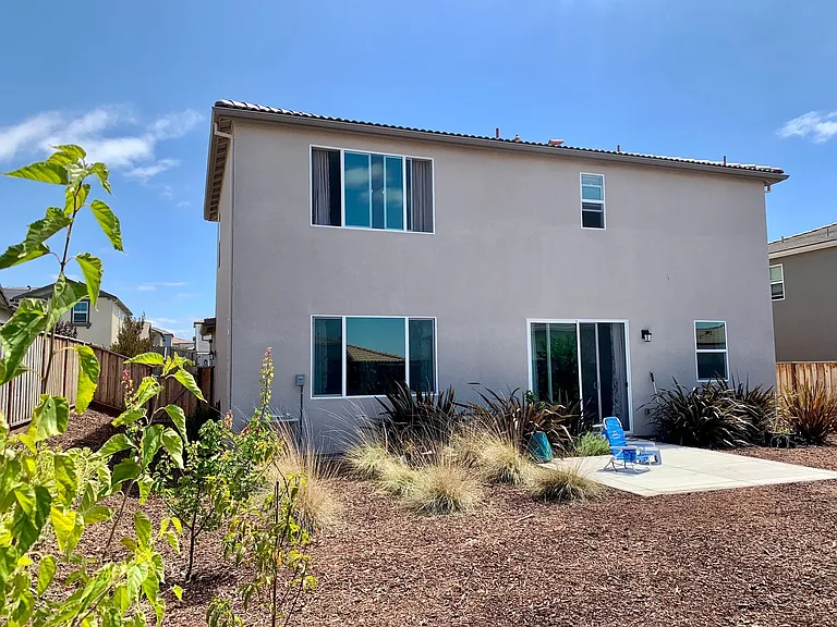 2050 Brighton Dr — Photo 35