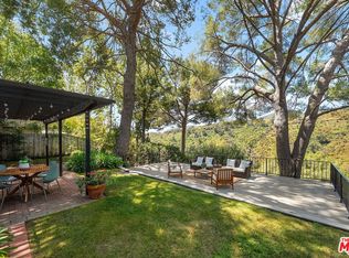 2521 La Condesa Dr, Los Angeles, CA 90049