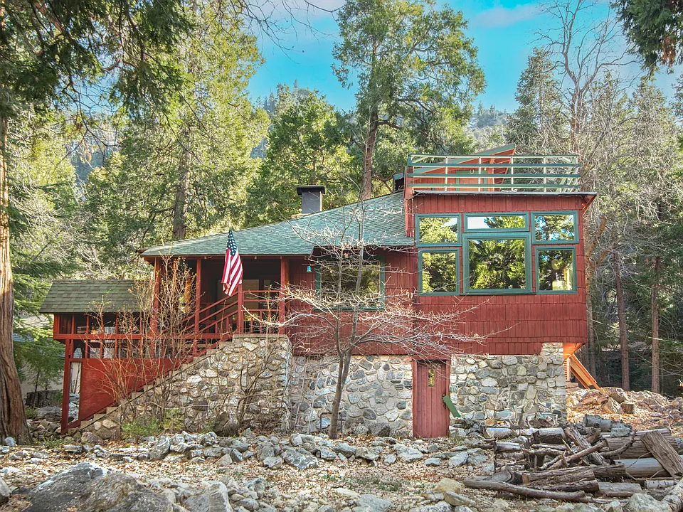 41583 Summit Dr