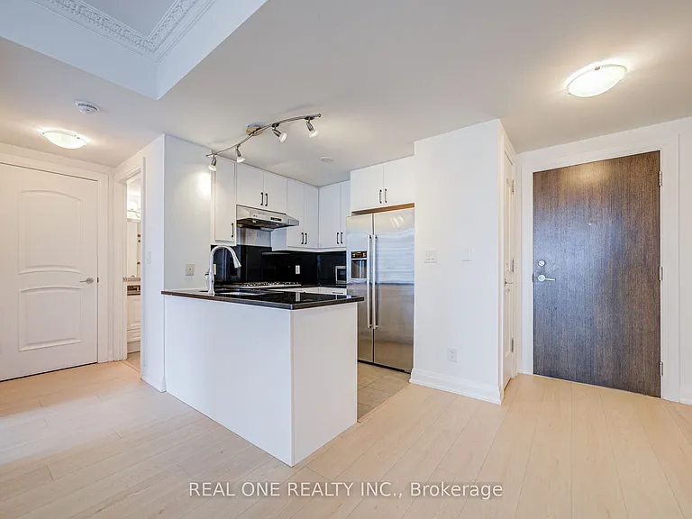 16 Harbour St #3511 — Photo 4