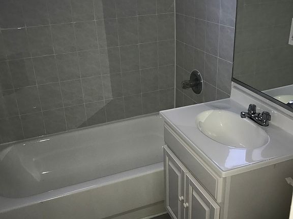 5th image of 243 W 63rd St APT 4B