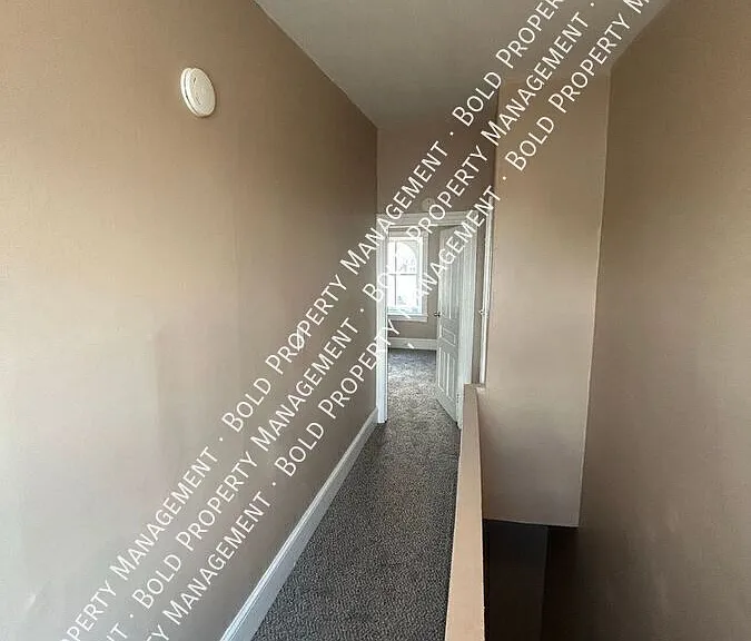 357 W Greenwich St #2 — Photo 4