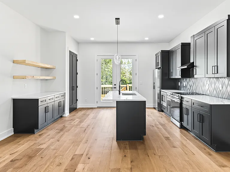 2107 Courtney Ave — Photo 7