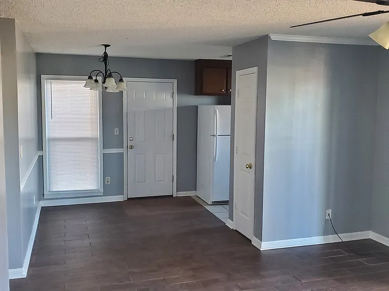 4431 Torrance Dr NW — Photo 5