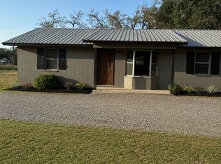 1012 E San Marcos St, Pearsall, TX 78061