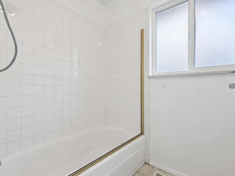 3849 Mariposa St — Photo 22