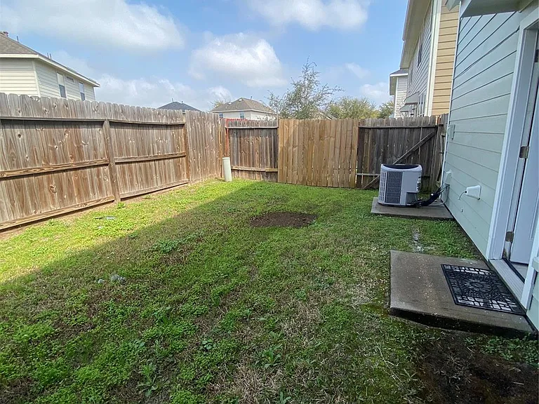 8925 Elm Drake Ln — Photo 5