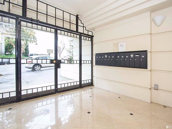 5th image of 2040 Broadway St APT 203