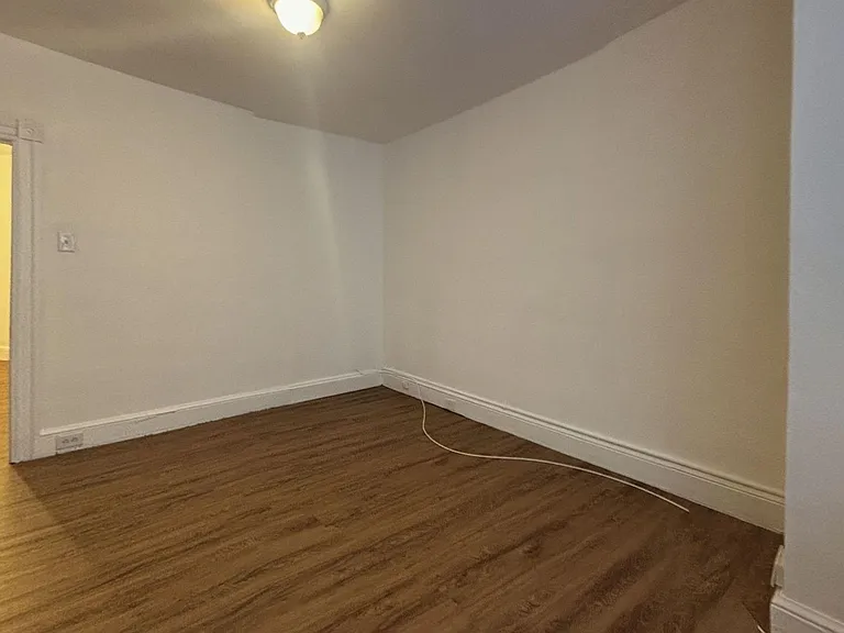 426 N Robinson St — Photo 8
