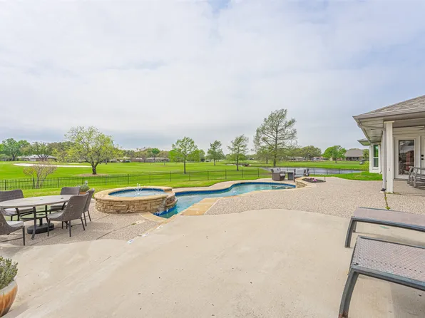 14502 Park Lake Ct, Farmers Branch, TX 75234