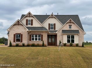 1740 Bakersfield Way, Nesbit, MS 38651