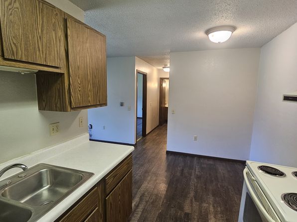 551 Lakeview Rd #8