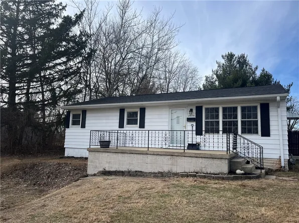 2975 Turpin Rd, Decatur, IL 62521