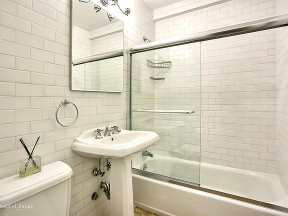 5th image of 315 E 72nd St APT 4L