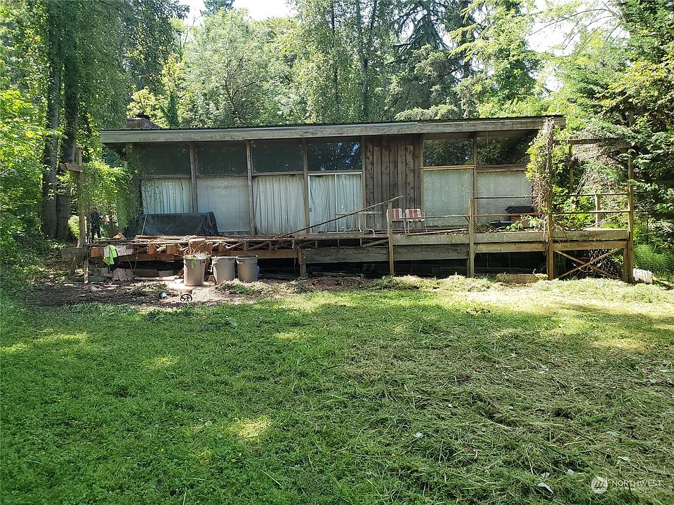 1st image of 2650 W Lake Sammamish Parkway NE