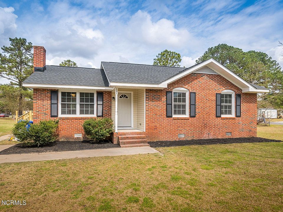 1st image of 101 Singletree Dr