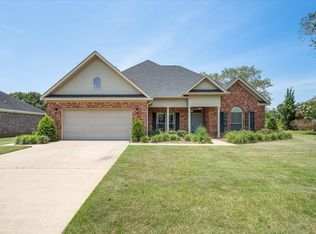 257 Falls Creek St, Fairhope, AL 36532