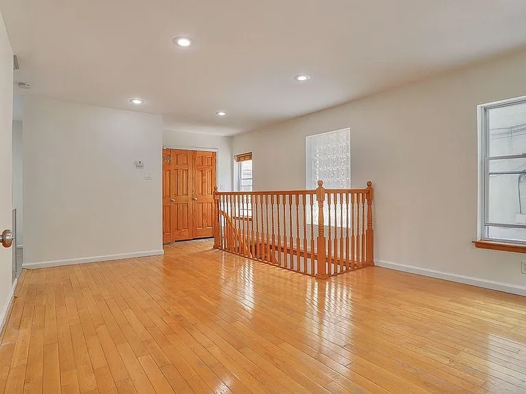 108 Hutton St #2 — Photo 4