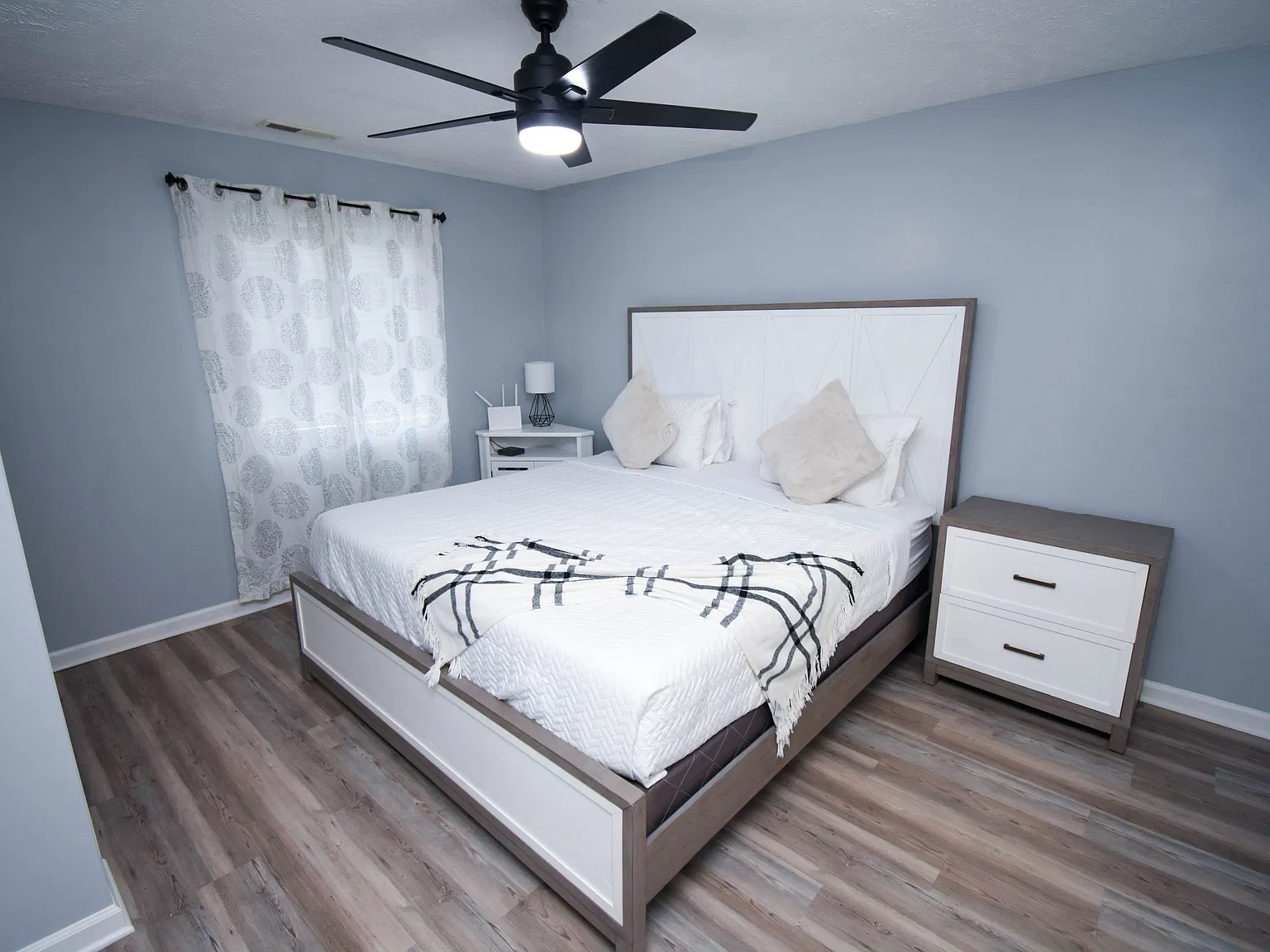 549 White River Drive-14D - 14D — Photo 4