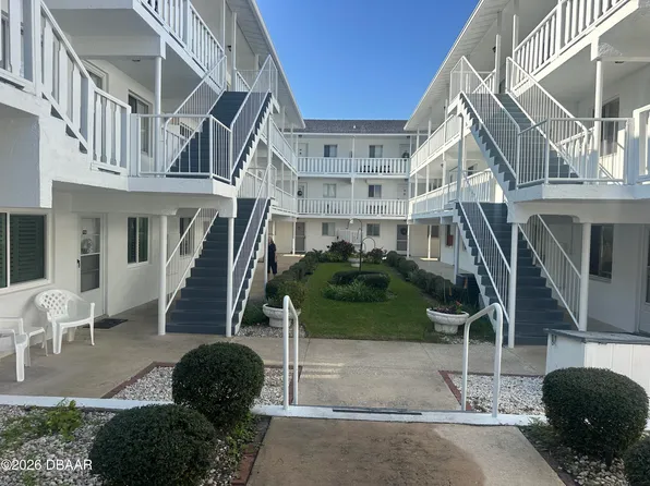 405 N Halifax Ave APT 112, Daytona Beach, FL 32118
