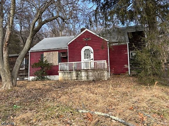 2nd image of 2017 Washington Valley Rd