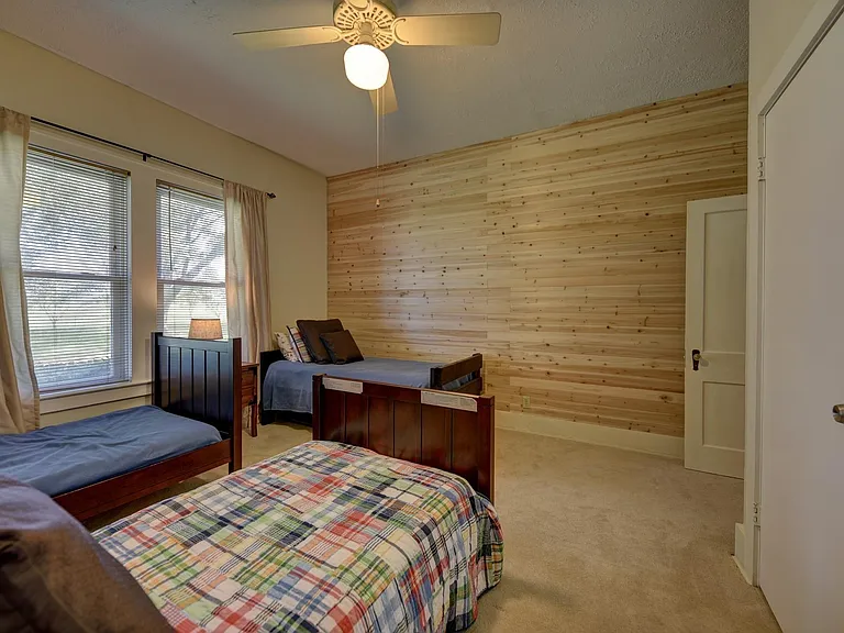 3348 W Ueckert Rd — Photo 22