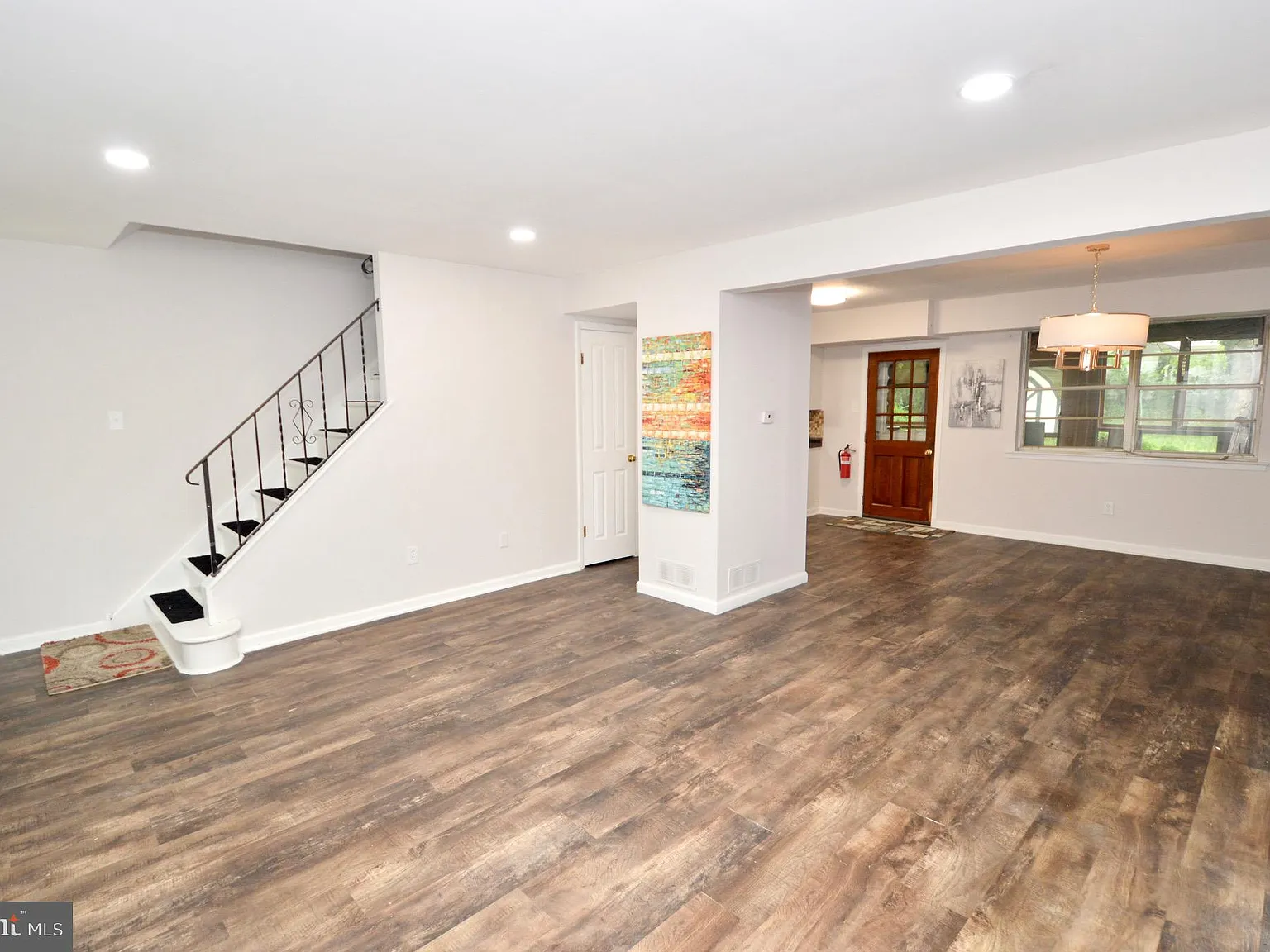3 bed, 2.5 bath, 1562 sqft, $2,700 — Photo 2