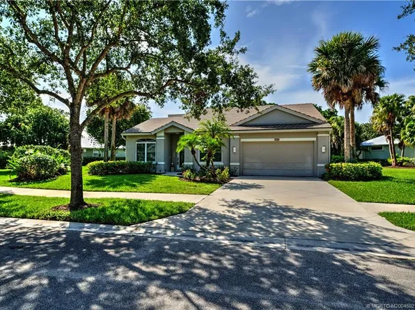 7846 SE Mammoth Dr, Hobe Sound, FL 33455