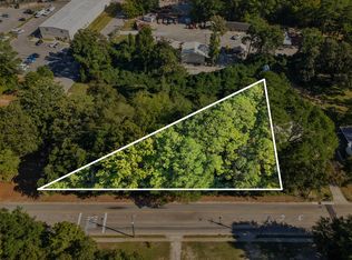 1319 Camden Rd, Fayetteville, NC 28306