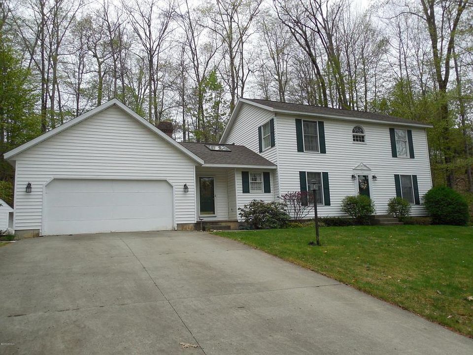 1st image of 24 Cedarwood Dr