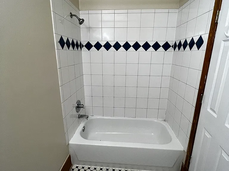 909 W Grace St #3 — Photo 30