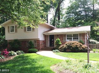 10213 Scout Dr, Fairfax, VA 22030