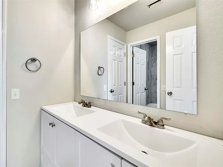 7312 E Ben White Blvd #6 — Photo 17