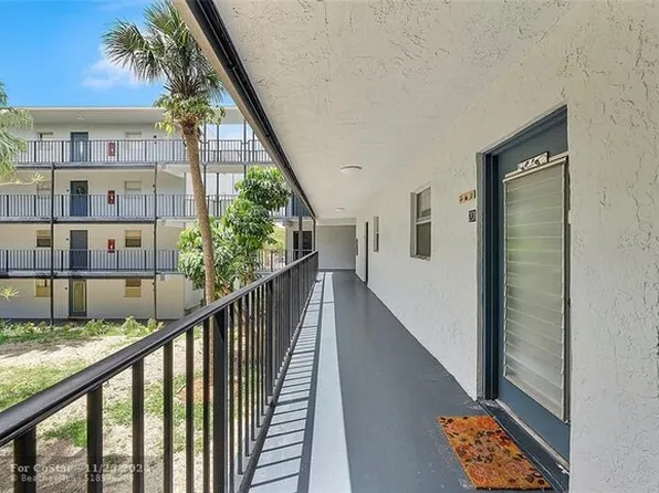 2800 Somerset Dr APT 201, Lauderdale Lakes, FL 33311