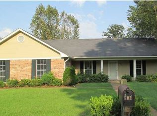501 Golden Eagle Dr, Byram, MS 39272